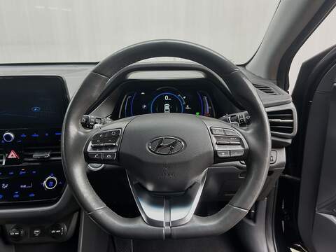 Hyundai IONIQ 38.3kWh Premium Hatchback 5dr Electric Auto (136 ps) - U374