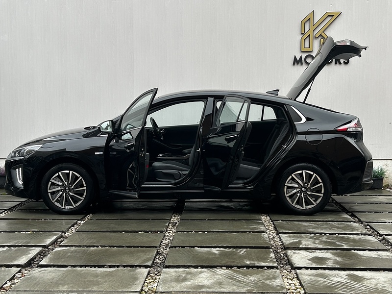 Hyundai IONIQ 38.3kWh Premium Hatchback 5dr Electric Auto (136 ps) - U374