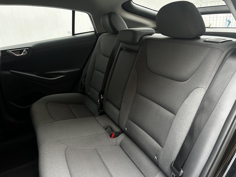 Hyundai IONIQ 38.3kWh Premium Hatchback 5dr Electric Auto (136 ps) - U374