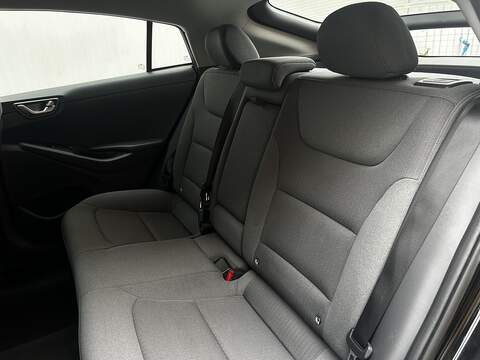 Hyundai IONIQ 38.3kWh Premium Hatchback 5dr Electric Auto (136 ps) - U374