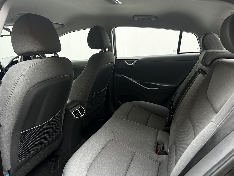 Hyundai IONIQ 38.3kWh Premium Hatchback 5dr Electric Auto (136 ps) - U374