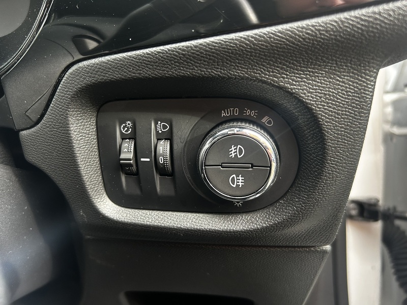 Vauxhall Corsa 1.2 Turbo SRi Edition Hatchback 5dr Petrol Manual Euro 6 (s/s) (100 ps) - U375