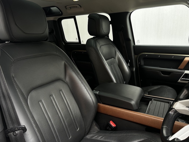 Land Rover Defender 110 2.0 Si4 HSE SUV 5dr Petrol Auto 4WD Euro 6 (s/s) (300 ps) - U381