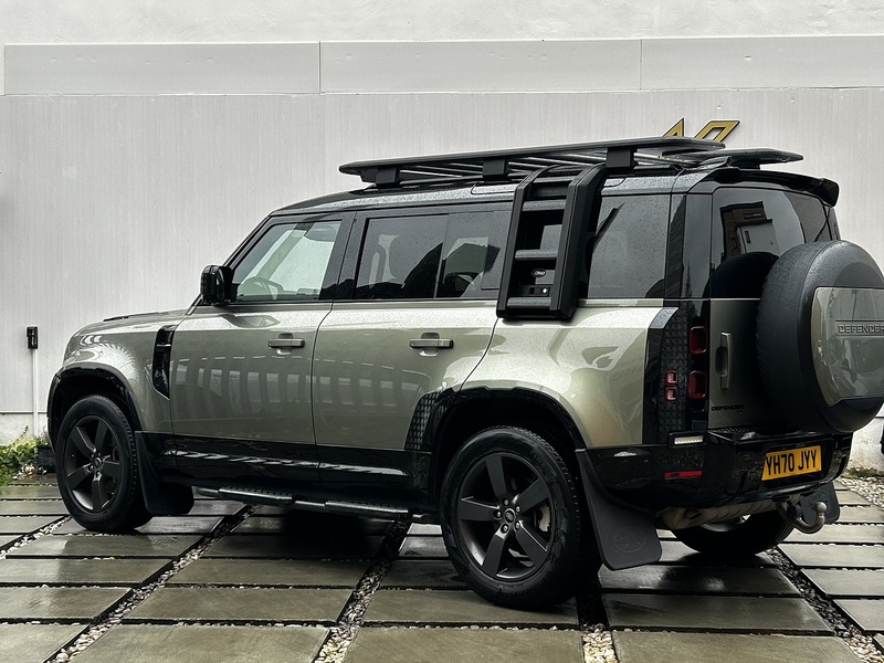 Land Rover Defender 110 2.0 Si4 HSE SUV 5dr Petrol Auto 4WD Euro 6 (s/s) (300 ps) - U381