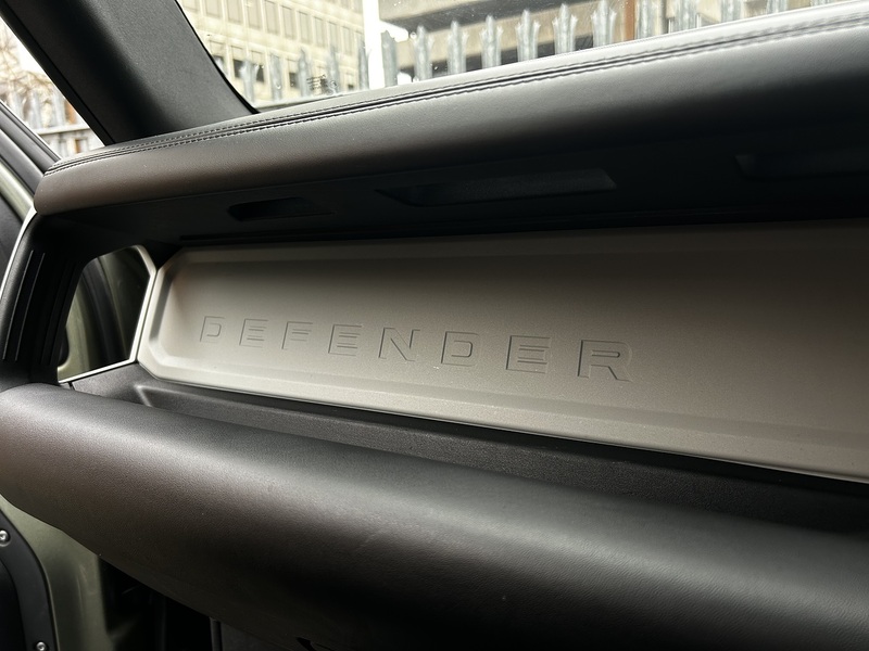 Land Rover Defender 110 2.0 Si4 HSE SUV 5dr Petrol Auto 4WD Euro 6 (s/s) (300 ps) - U381