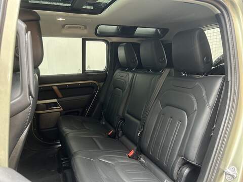 Land Rover Defender 110 2.0 Si4 HSE SUV 5dr Petrol Auto 4WD Euro 6 (s/s) (300 ps) - U381