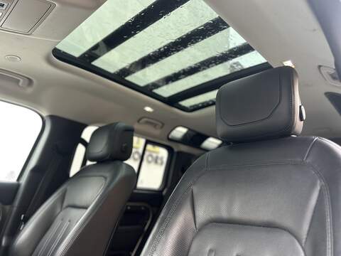 Land Rover Defender 110 2.0 Si4 HSE SUV 5dr Petrol Auto 4WD Euro 6 (s/s) (300 ps) - U381