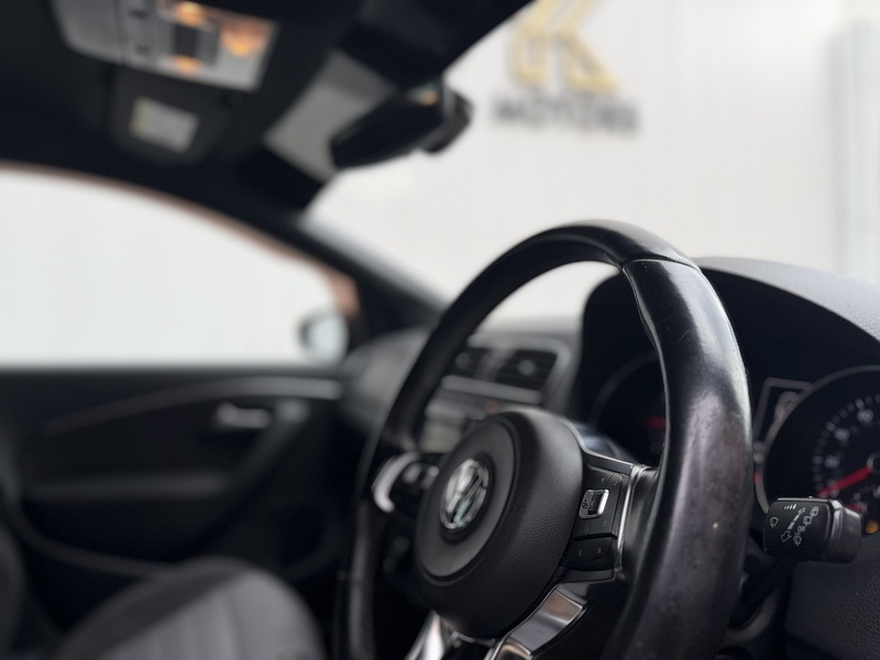 Volkswagen Polo 1.0 TSI BlueMotion Tech R-Line Hatchback 5dr Petrol Manual Euro 6 (s/s) (110 bhp) - U383