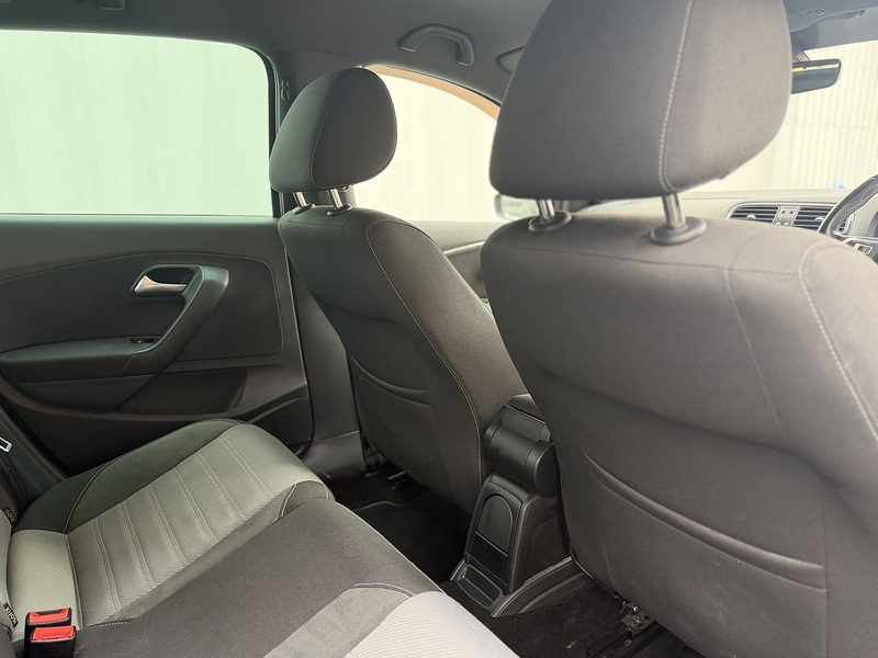 Volkswagen Polo 1.0 TSI BlueMotion Tech R-Line Hatchback 5dr Petrol Manual Euro 6 (s/s) (110 bhp) - U383