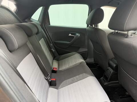 Volkswagen Polo 1.0 TSI BlueMotion Tech R-Line Hatchback 5dr Petrol Manual Euro 6 (s/s) (110 bhp) - U383