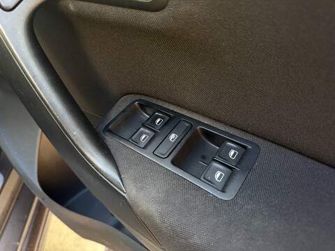 Volkswagen Polo 1.0 TSI BlueMotion Tech R-Line Hatchback 5dr Petrol Manual Euro 6 (s/s) (110 bhp) - U383