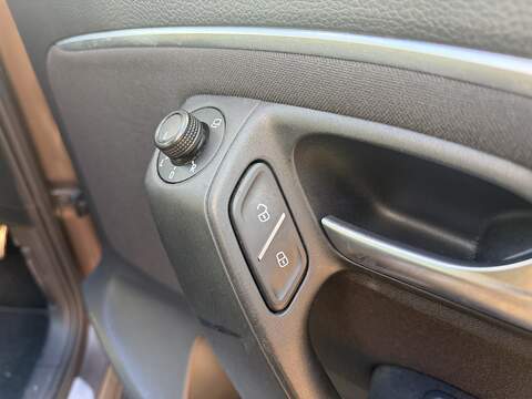 Volkswagen Polo 1.0 TSI BlueMotion Tech R-Line Hatchback 5dr Petrol Manual Euro 6 (s/s) (110 bhp) - U383