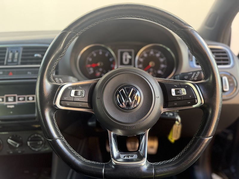 Volkswagen Polo 1.0 TSI BlueMotion Tech R-Line Hatchback 5dr Petrol Manual Euro 6 (s/s) (110 bhp) - U383