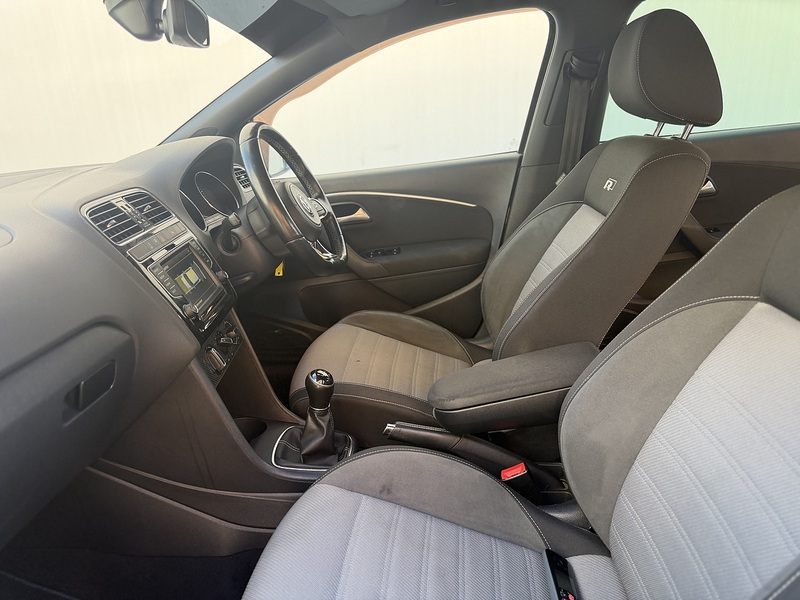 Volkswagen Polo 1.0 TSI BlueMotion Tech R-Line Hatchback 5dr Petrol Manual Euro 6 (s/s) (110 bhp) - U383