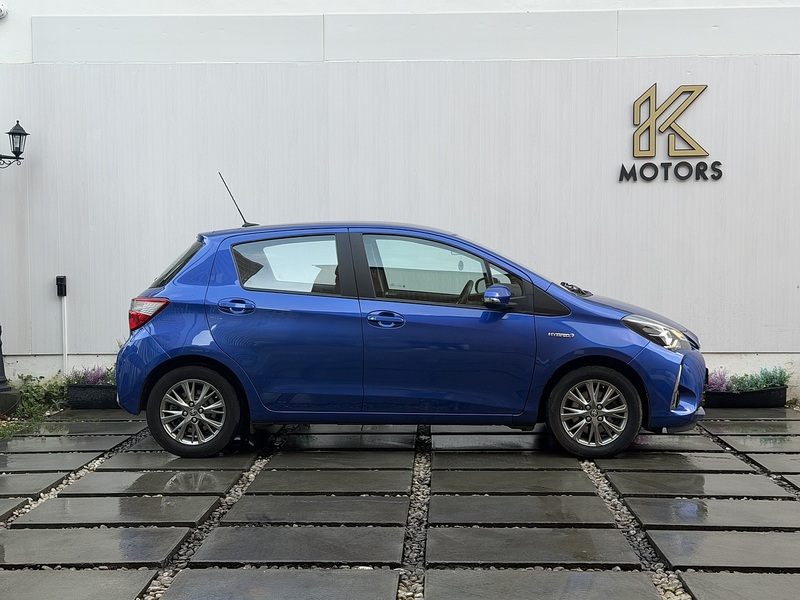 Toyota Yaris 1.5 VVT-h Icon Hatchback 5dr Petrol Hybrid E-CVT Euro 6 (s/s) (100 ps) - U384
