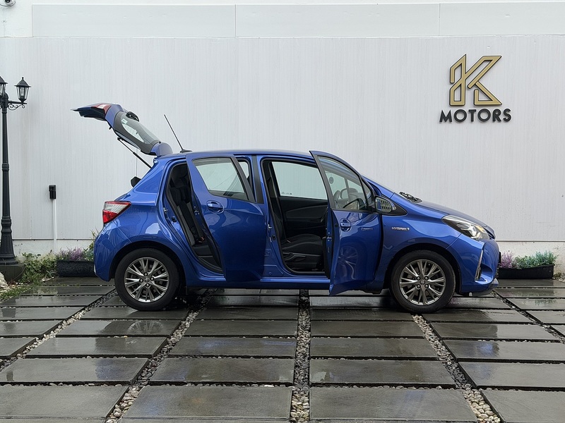 Toyota Yaris 1.5 VVT-h Icon Hatchback 5dr Petrol Hybrid E-CVT Euro 6 (s/s) (100 ps) - U384