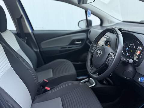 Toyota Yaris 1.5 VVT-h Icon Hatchback 5dr Petrol Hybrid E-CVT Euro 6 (s/s) (100 ps) - U384