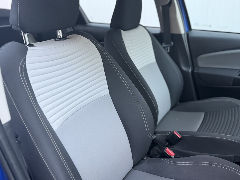 Toyota Yaris 1.5 VVT-h Icon Hatchback 5dr Petrol Hybrid E-CVT Euro 6 (s/s) (100 ps) - U384