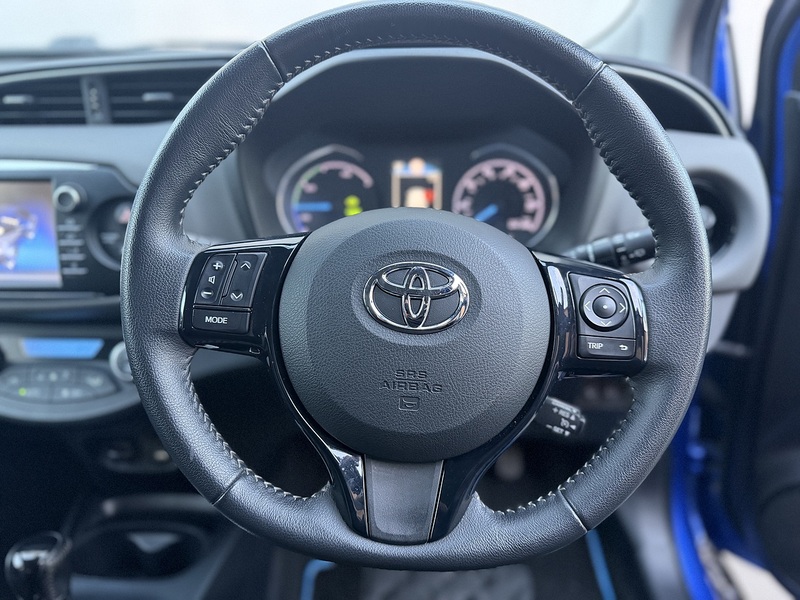 Toyota Yaris 1.5 VVT-h Icon Hatchback 5dr Petrol Hybrid E-CVT Euro 6 (s/s) (100 ps) - U384
