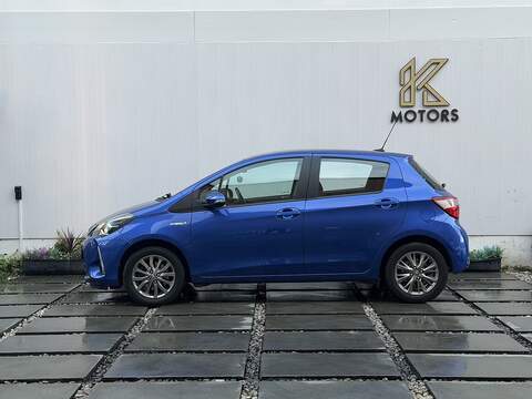 Toyota Yaris 1.5 VVT-h Icon Hatchback 5dr Petrol Hybrid E-CVT Euro 6 (s/s) (100 ps) - U384