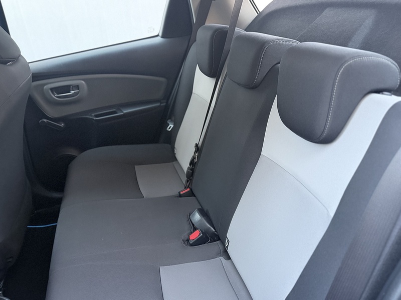 Toyota Yaris 1.5 VVT-h Icon Hatchback 5dr Petrol Hybrid E-CVT Euro 6 (s/s) (100 ps) - U384