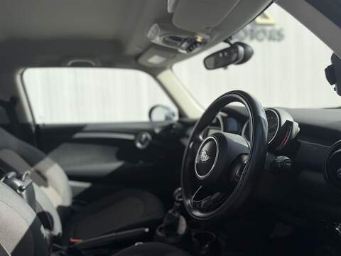 MINI Hatch 1.5 Cooper Hatchback 3dr Petrol Auto Euro 6 (s/s) (136 ps) - U388