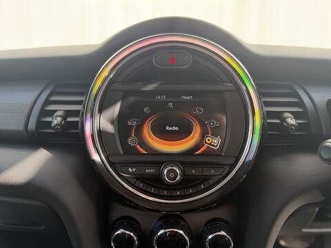 MINI Hatch 1.5 Cooper Hatchback 3dr Petrol Auto Euro 6 (s/s) (136 ps) - U388