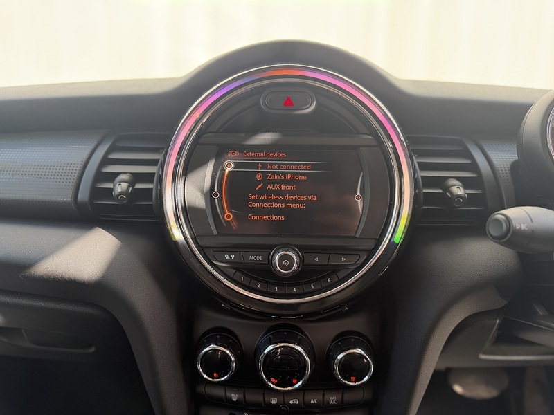 MINI Hatch 1.5 Cooper Hatchback 3dr Petrol Auto Euro 6 (s/s) (136 ps) - U388