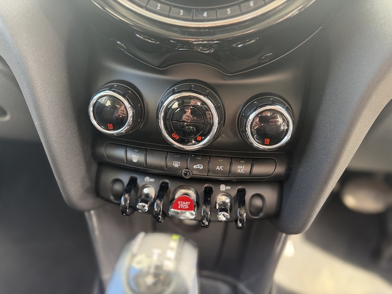 MINI Hatch 1.5 Cooper Hatchback 3dr Petrol Auto Euro 6 (s/s) (136 ps) - U388