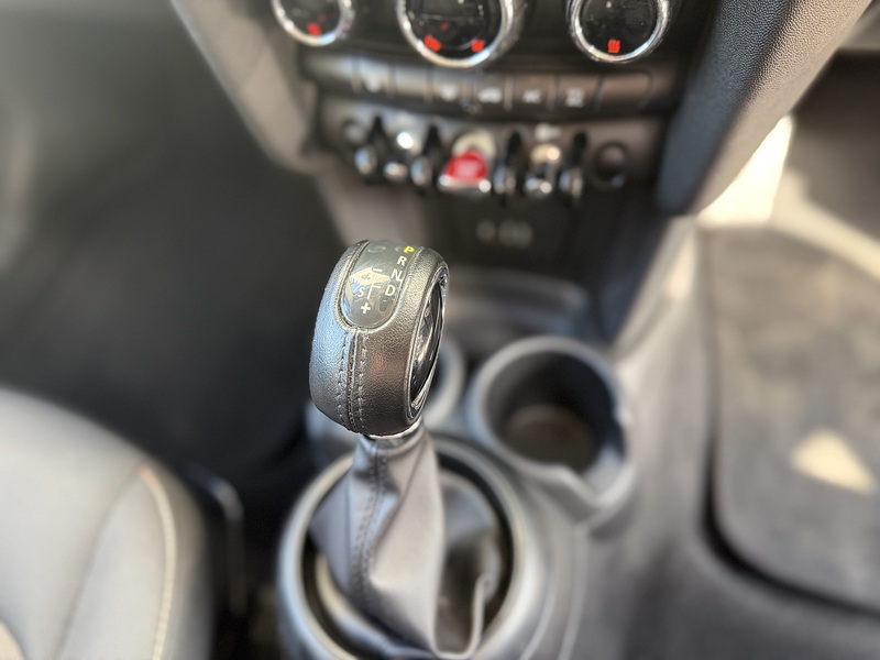 MINI Hatch 1.5 Cooper Hatchback 3dr Petrol Auto Euro 6 (s/s) (136 ps) - U388