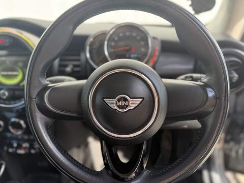 MINI Hatch 1.5 Cooper Hatchback 3dr Petrol Auto Euro 6 (s/s) (136 ps) - U388