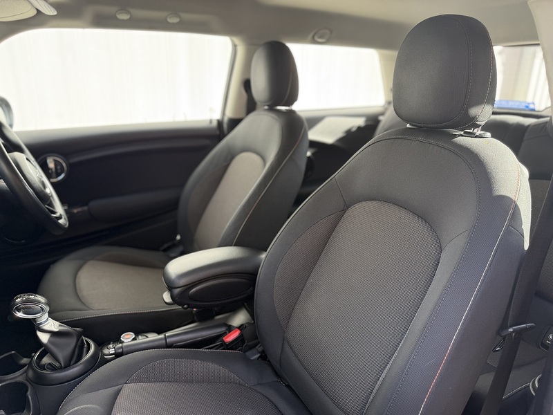 MINI Hatch 1.5 Cooper Hatchback 3dr Petrol Auto Euro 6 (s/s) (136 ps) - U388