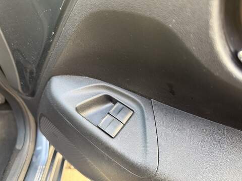 Toyota AYGO 1.0 VVT-i x-play Hatchback 5dr Petrol Manual Euro 6 (68 ps) - U389