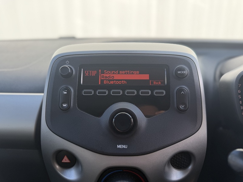 Toyota AYGO 1.0 VVT-i x-play Hatchback 5dr Petrol Manual Euro 6 (68 ps) - U389