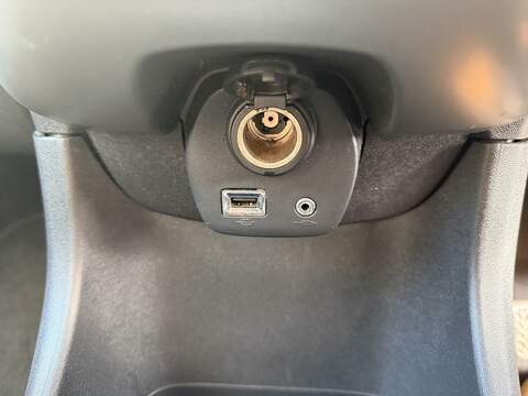 Toyota AYGO 1.0 VVT-i x-play Hatchback 5dr Petrol Manual Euro 6 (68 ps) - U389