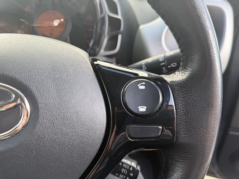 Toyota AYGO 1.0 VVT-i x-play Hatchback 5dr Petrol Manual Euro 6 (68 ps) - U389