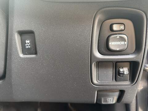 Toyota AYGO 1.0 VVT-i x-play Hatchback 5dr Petrol Manual Euro 6 (68 ps) - U389