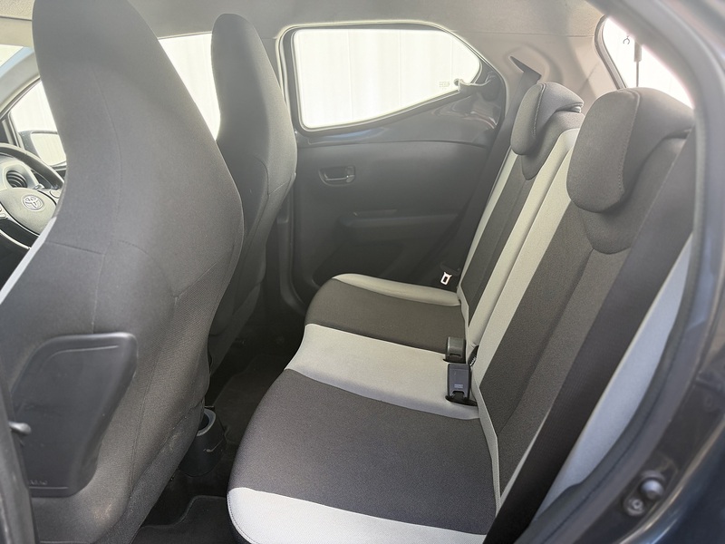 Toyota AYGO 1.0 VVT-i x-play Hatchback 5dr Petrol Manual Euro 6 (68 ps) - U389