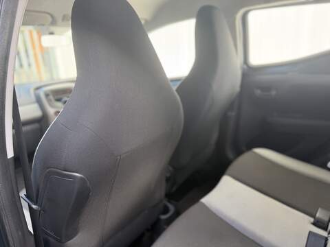 Toyota AYGO 1.0 VVT-i x-play Hatchback 5dr Petrol Manual Euro 6 (68 ps) - U389