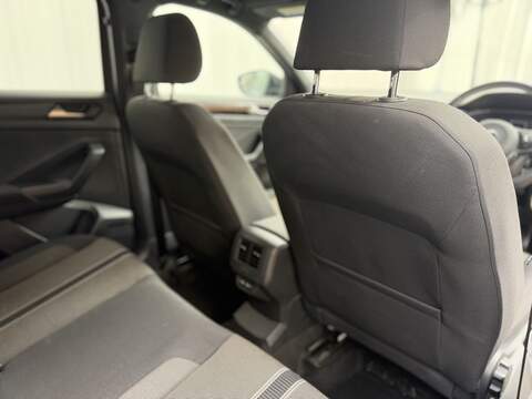 Volkswagen T-Roc 1.0 TSI Black Edition SUV 5dr Petrol Manual Euro 6 (s/s) (110 ps) - U391