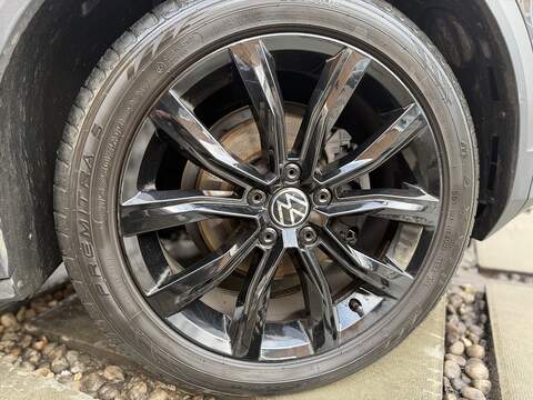 Volkswagen T-Roc 1.0 TSI Black Edition SUV 5dr Petrol Manual Euro 6 (s/s) (110 ps) - U391