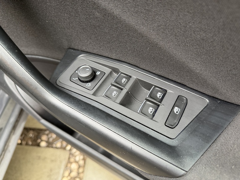 Volkswagen T-Roc 1.0 TSI Black Edition SUV 5dr Petrol Manual Euro 6 (s/s) (110 ps) - U391