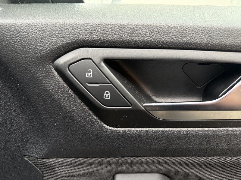 Volkswagen T-Roc 1.0 TSI Black Edition SUV 5dr Petrol Manual Euro 6 (s/s) (110 ps) - U391