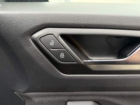 Volkswagen T-Roc 1.0 TSI Black Edition SUV 5dr Petrol Manual Euro 6 (s/s) (110 ps) - U391