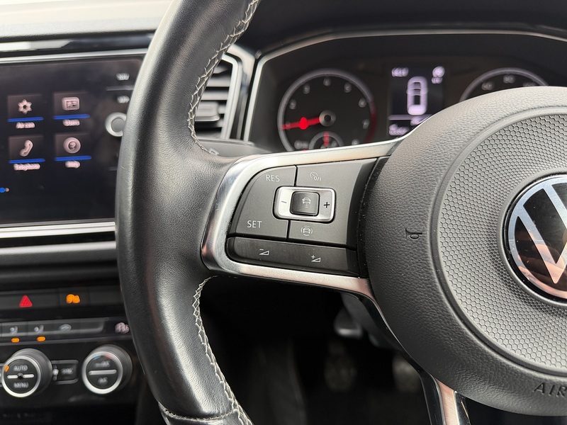 Volkswagen T-Roc 1.0 TSI Black Edition SUV 5dr Petrol Manual Euro 6 (s/s) (110 ps) - U391