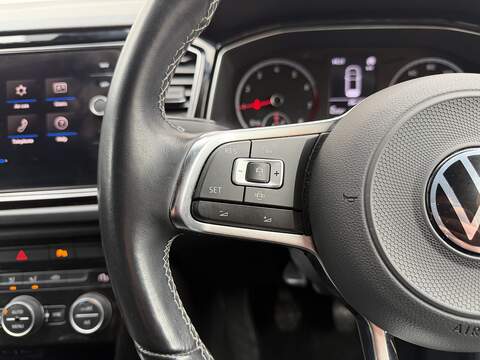 Volkswagen T-Roc 1.0 TSI Black Edition SUV 5dr Petrol Manual Euro 6 (s/s) (110 ps) - U391