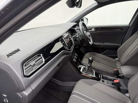 Volkswagen T-Roc 1.0 TSI Black Edition SUV 5dr Petrol Manual Euro 6 (s/s) (110 ps) - U391