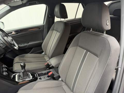 Volkswagen T-Roc 1.0 TSI Black Edition SUV 5dr Petrol Manual Euro 6 (s/s) (110 ps) - U391