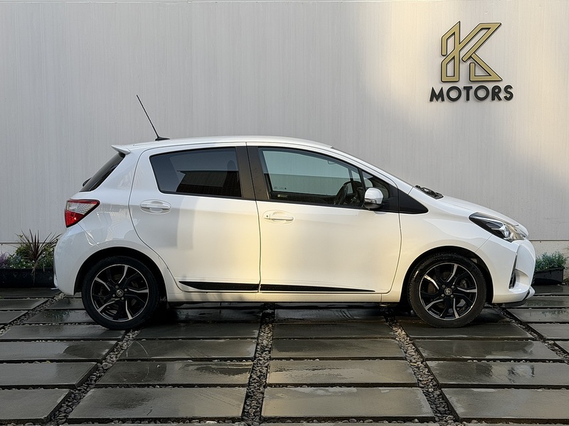 Toyota Yaris 1.5 VVT-i Design Hatchback 5dr Petrol Manual Euro 6 (111 ps) - U392