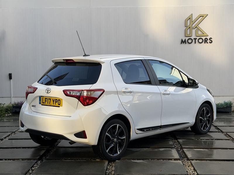 Toyota Yaris 1.5 VVT-i Design Hatchback 5dr Petrol Manual Euro 6 (111 ps) - U392